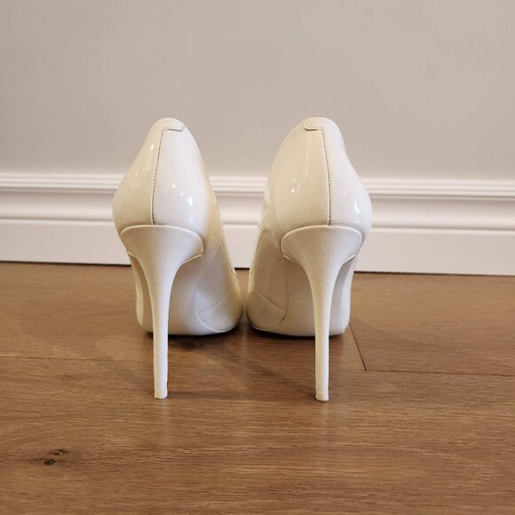 Aldo White Patent Pointy Heels - Picture 2 of 4